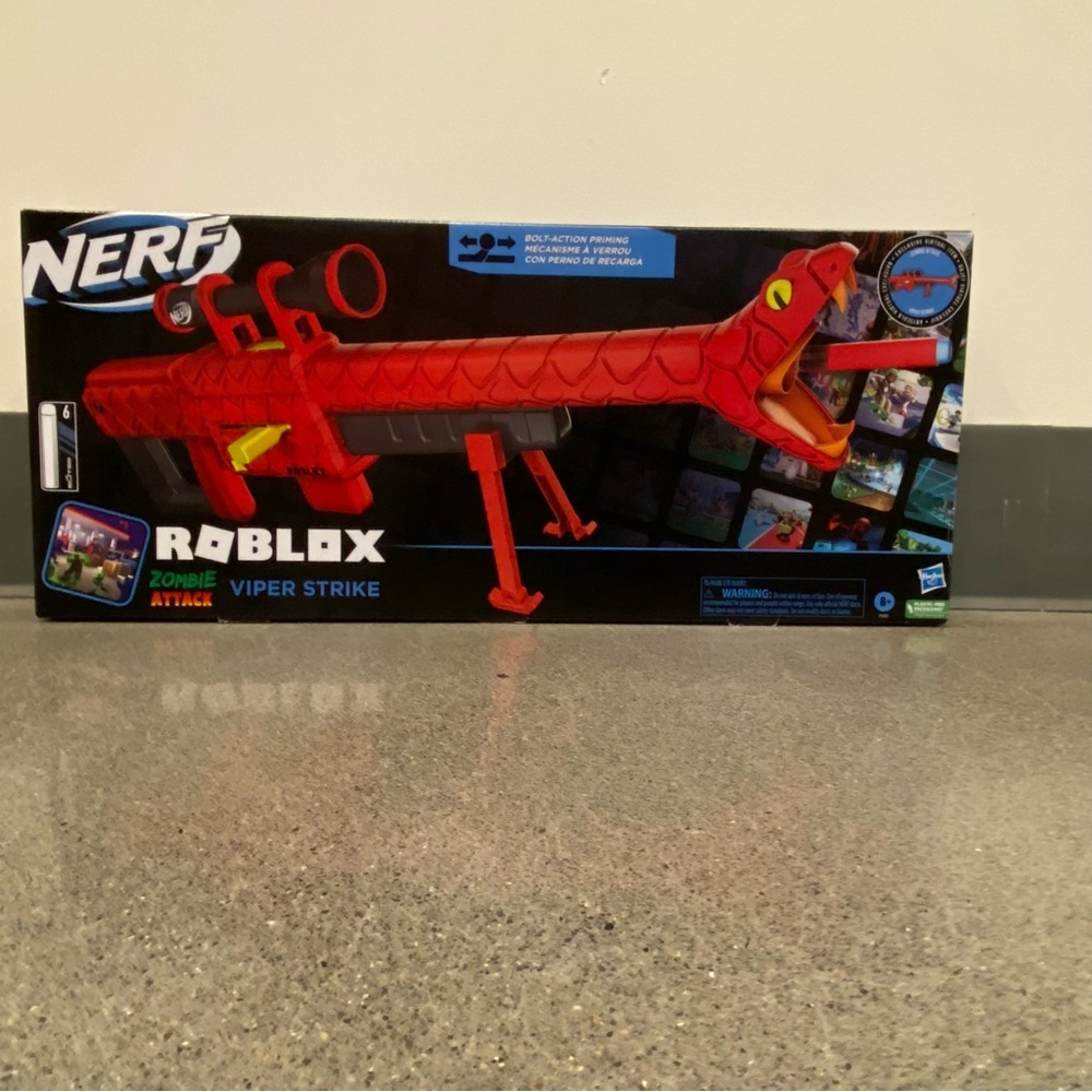 NERF Roblox Zombie‎ Attack: Viper Strike Sniper-
Inspired Blaster with Scope NEW